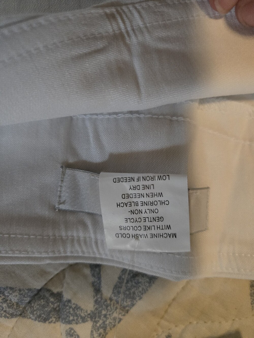 Bundle 2 Pairs Eric Casual Classic Women's Pull-On Shorts — White and Black - Picture 8 of 15